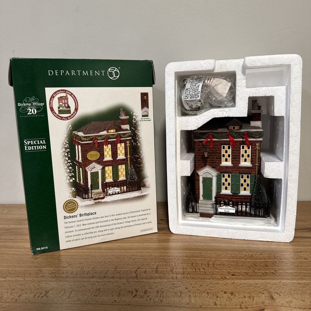 Dept 56 Dickens Village Dickens Birthplace Special Ed. #56.58710 Christmas
